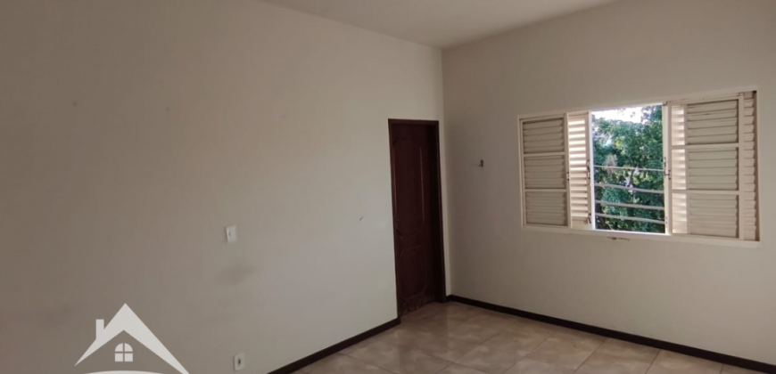 Casa Centro Carmo do Rio Claro/MG