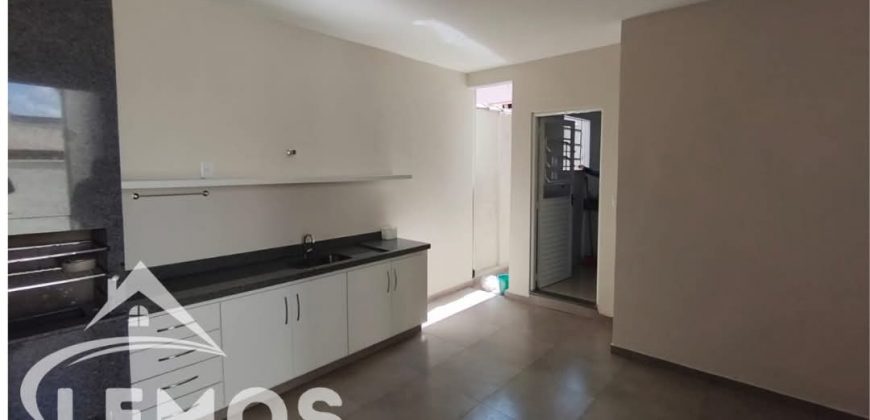 Casa Centro de Carmo do Rio Claro/MG